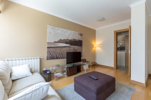 Deluxe Condominium with Ocean View Apartment in Porto