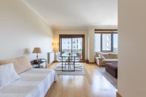 Deluxe Condominium with Ocean View Apartment in Porto