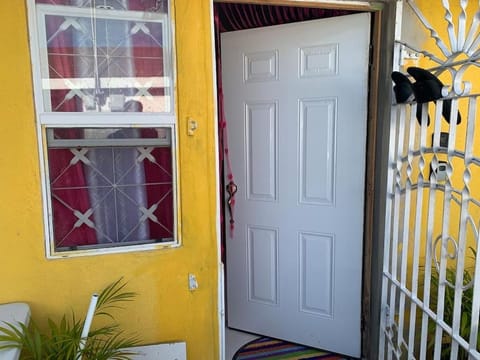 Home In Gated Community 24Hr Security And Wifi Condo in Saint Catherine Parish