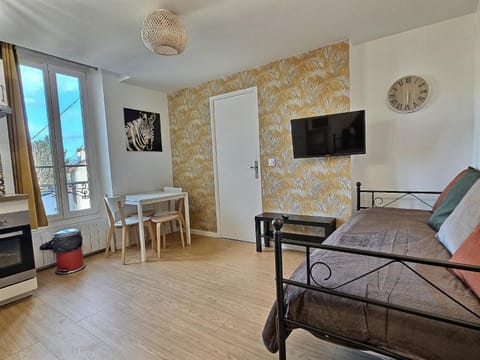 Au Bord du Canal - Confort & Cozy Appartement in Chelles