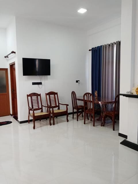 Dream Villa Apartment in Kamburugamuwa