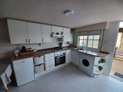 Kitchen or kitchenette, minibar, pet friendly, stove, washing machine