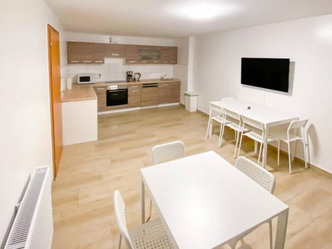 TV and multimedia, Kitchen or kitchenette, Dining area, minibar, pet friendly, stove