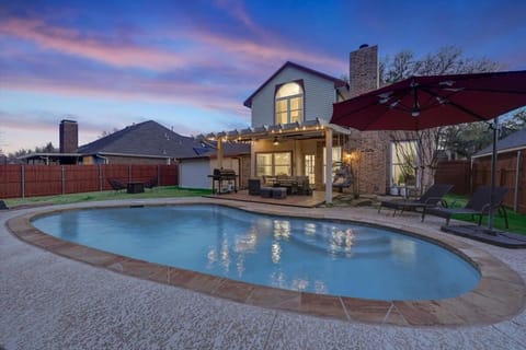 Amazing 4 Bedroom Home with Cinema Room Poker &Private Pool Great Location Casa in Mesquite