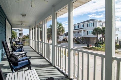 Pinch Me Paradise Charming 5 Bedroom Retreat in Pawleys Island House in Pawleys Island