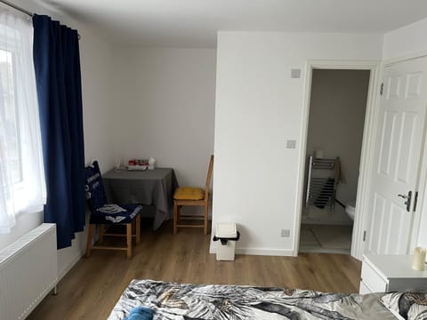 L-Houses Vacation rental in Barking