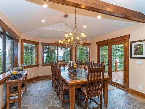 This low elevation home is the perfect setting for your family vacation Haus in Incline Village