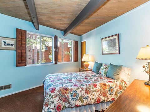 Enjoy the brilliant views of Lake Tahoe from this mountainside Cabin House in Incline Village