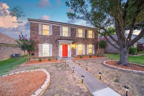 Facade/entrance, Garden