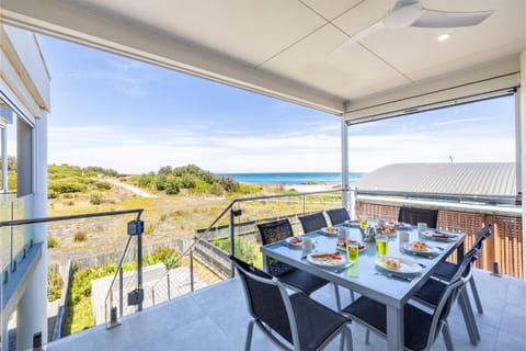 Balcony/Terrace, Dining area