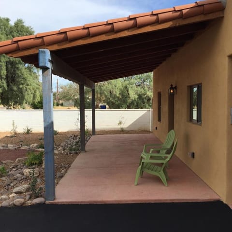 ROMANCE FOR TWO CASITA House in Catalina Foothills