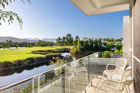 Balcony/Terrace, Mountain view