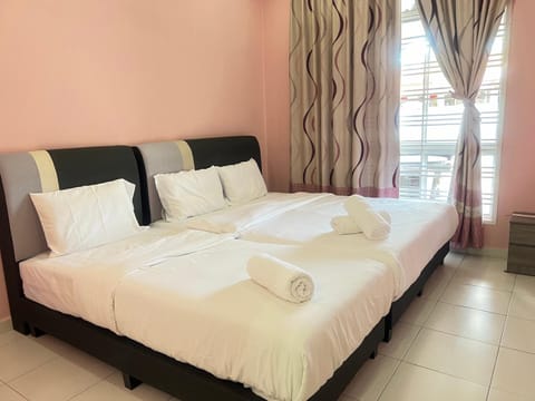 Padang Temu Near TOWN Homestay 9pax @ ExcluSuites Malacca House in Malacca