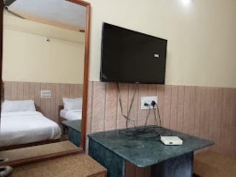Apsara Guest House Ahmedabad Bed and Breakfast in Ahmedabad