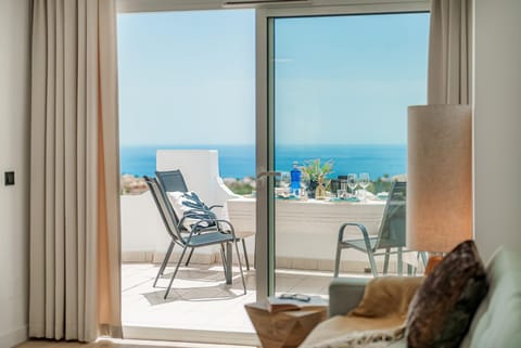 Patio, Balcony/Terrace, Dining area, Sea view