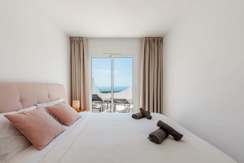 Bedroom, Sea view