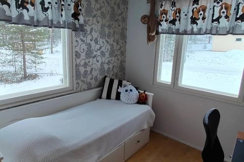 Viihtyisä talo 3 makuuhuonetta Chalet in Rovaniemi
