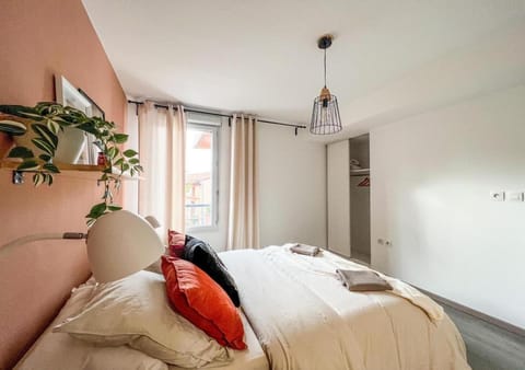 Confortable T2 pour 4 voyageurs, parking privé et terrasse Appartamento in Toulouse