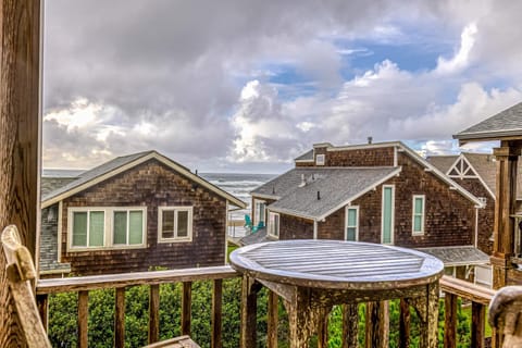 Cannon Beach Saltbox Cottage House in Tolovana Park