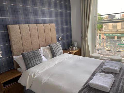 Edinburgh Rays Guest House Bed and Breakfast in Edinburgh