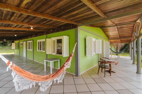 Patio, Day, Dining area