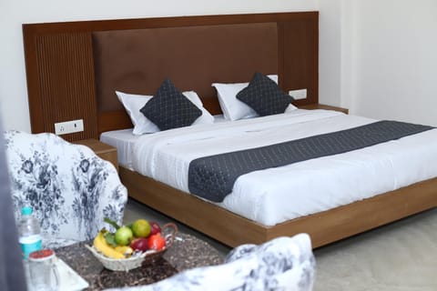 Lyf Corporate Suites - Noida Sector 19 Hotel in Noida