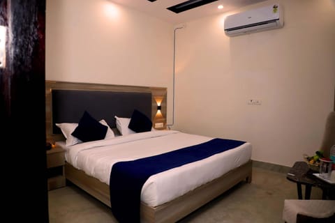 Lyf Corporate Suites - Noida Sector 19 Hotel in Noida