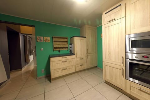 Kitchen or kitchenette, minibar, pet friendly, stove