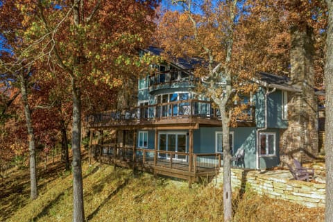 Raven's Lakeview Retreat Casa in Beaver Lake