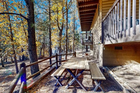 Double Decker at White Mountain House in Pinetop-Lakeside