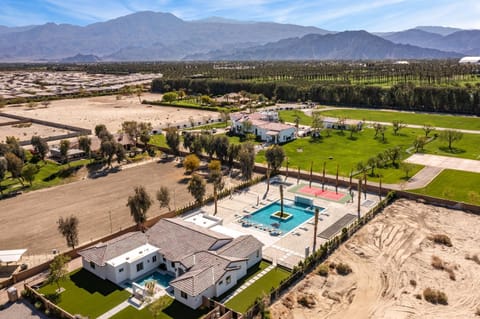 Nahana by AvantStay Pool Courts Tramp More Minutes to Empire Polo Club House in Indio