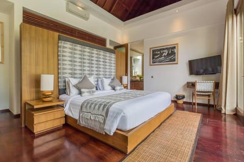 Eshara 123 in Oberoi our 8 BR Villa with 3 Pool close to Beach Villa in Kuta