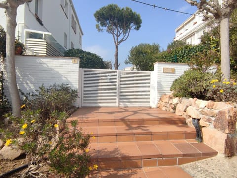 Casa Adosada en Platja d'Aro con Piscina Comunitaria y Vistas al Mar - ES-209-62 House in Platja d'Aro