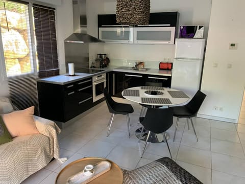 Grand T3 aux Issambres avec jardin, proche mer et commerces - FR-1-768-48 Apartment in Roquebrune-sur-Argens