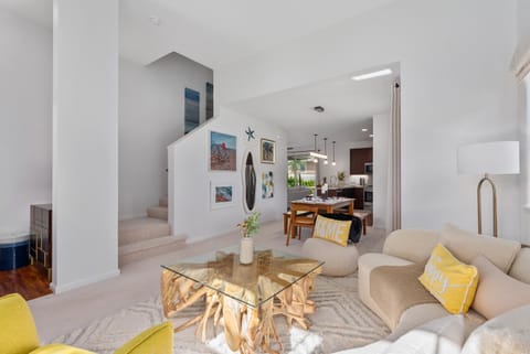 @ Marbella Lane - Pōmaika'i Ocean Love Nest Casa in Makaha Valley