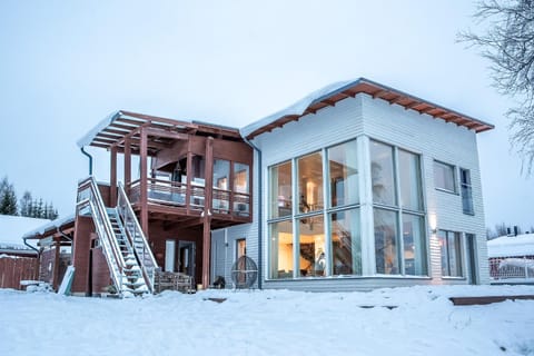 Arctic River Villa Chalet in Rovaniemi