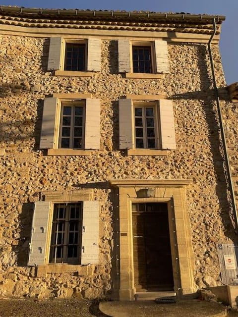 Magnifique maison Le Barroux House in Malaucène