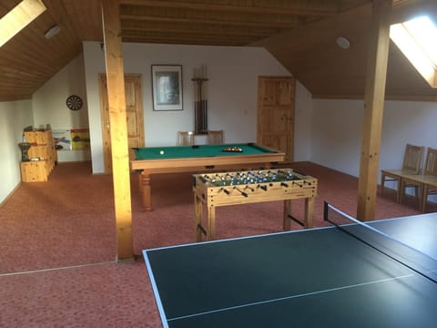 Billiard, Table tennis