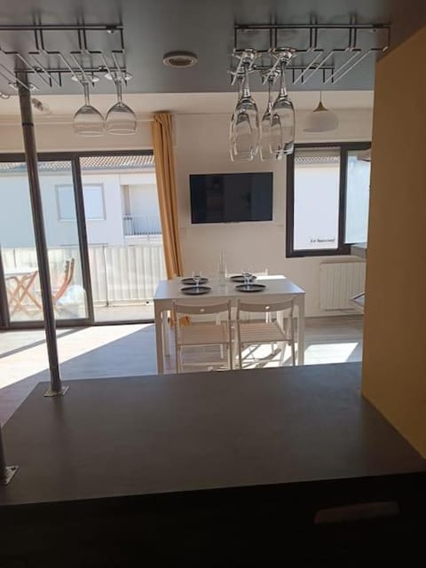 Grand studio avec balcon en bord de mer Apartment in Palavas-les-Flots