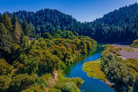 The Redwood Sanctuary Casa in Monte Rio