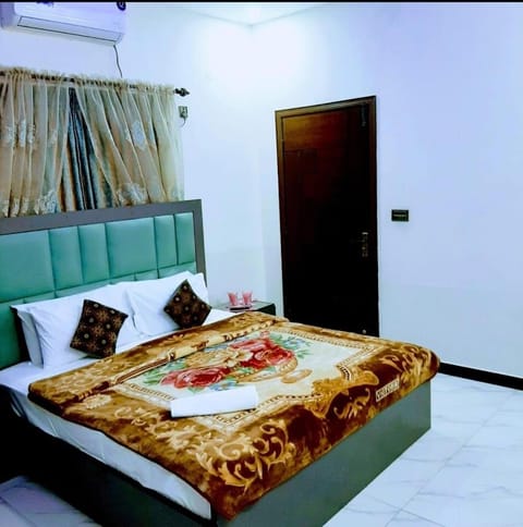 Galaxy Inn Guest House Hôtel in Karachi