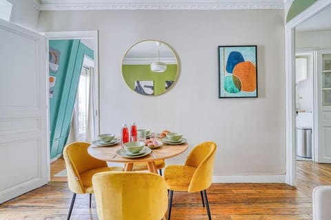 Seating area, Dining area