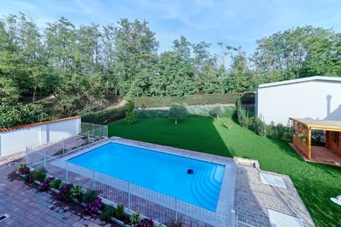 Spring, Day, Garden, Garden view, Pool view, Swimming pool