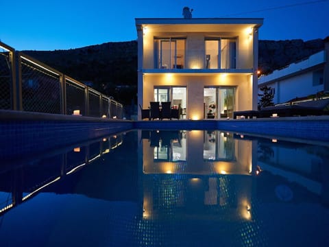 Balcony/Terrace, Swimming pool, Swimming pool, Sunset