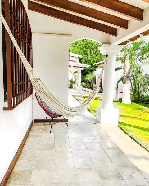 Luxury House 5m walk from the beach Villa in Puerto Escondido