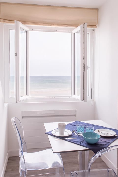 Dining area, Sea view