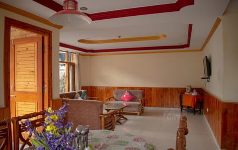 Himalayan Tradition Villa Hotel in Manali