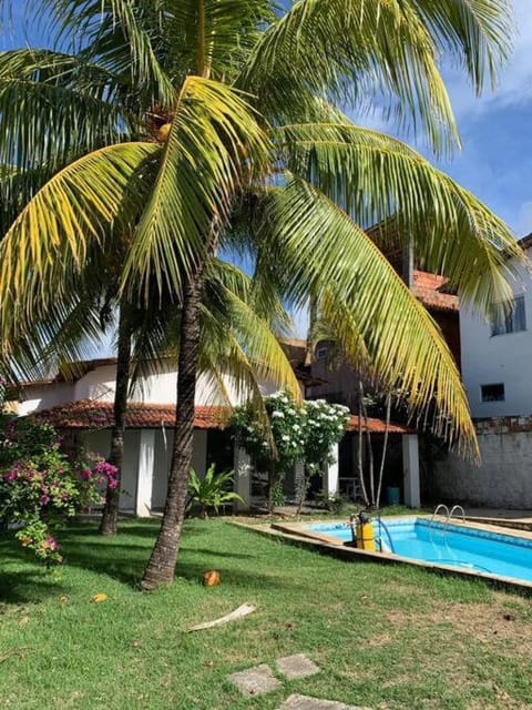 Casa de Veraneio com Piscina Perto da Praia House in Lauro de Freitas
