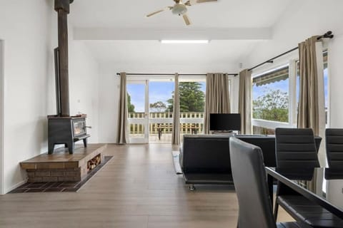 Family Hideaway - Fireplace Balcony and BBQ Maison in Katoomba