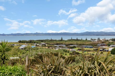 The Mermaid's Rest - Whatuwhiwhi Holiday Home House in Northland